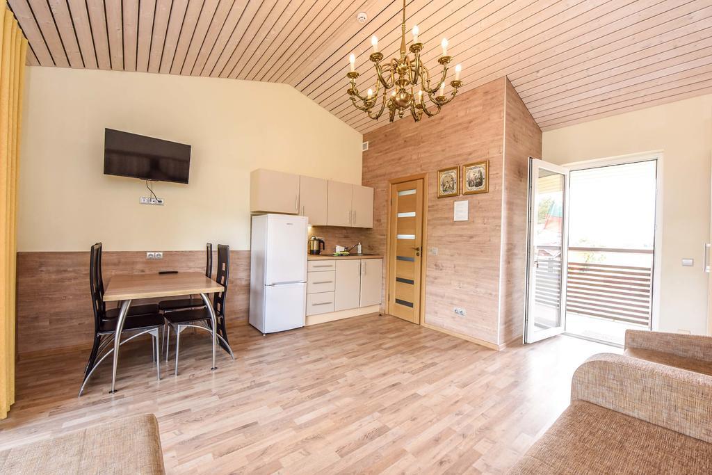 Apartamentai Trys Pusys Šventoji Exterior foto